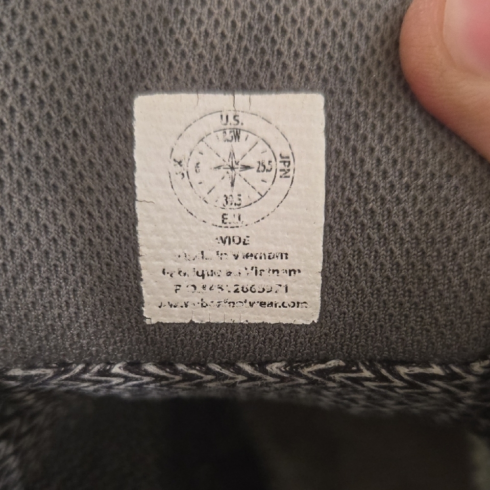 Women's Gray Sneakers - Picture 5 of 11